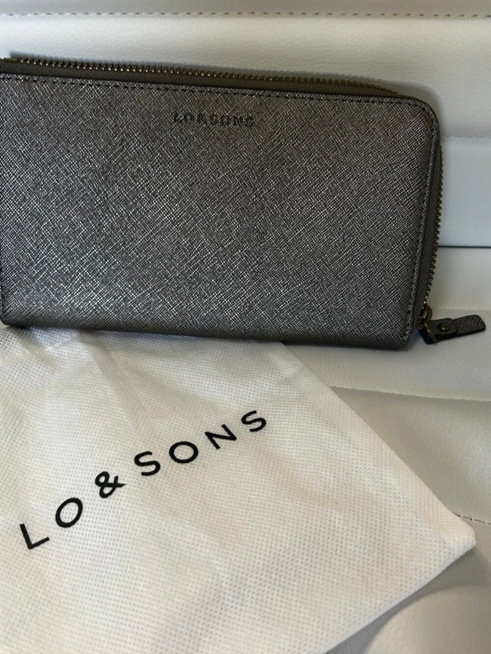 Lo & Sons Magnolia Wallet, Saffiano Leather, Graphite